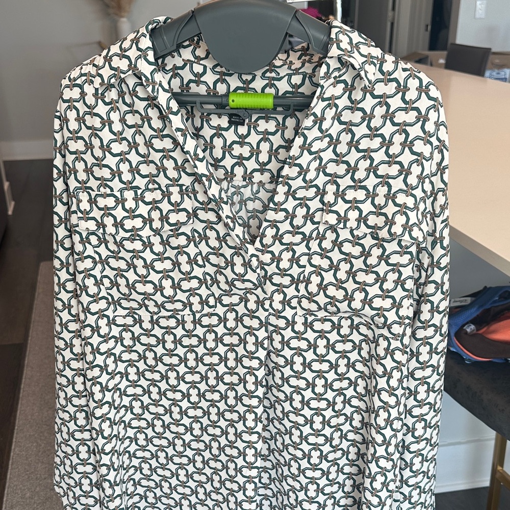 Ann Taylor Black and White Patterned Blouse